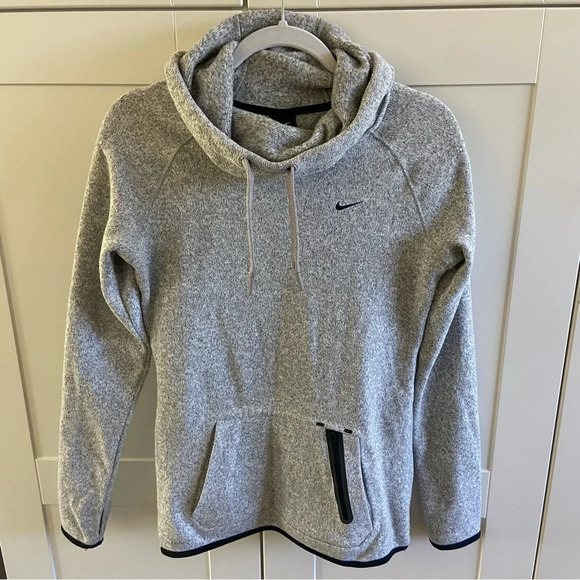 Nike womens Hypernatural Therma Fit pullover hooded sweatshirt - Picture 2 of 6